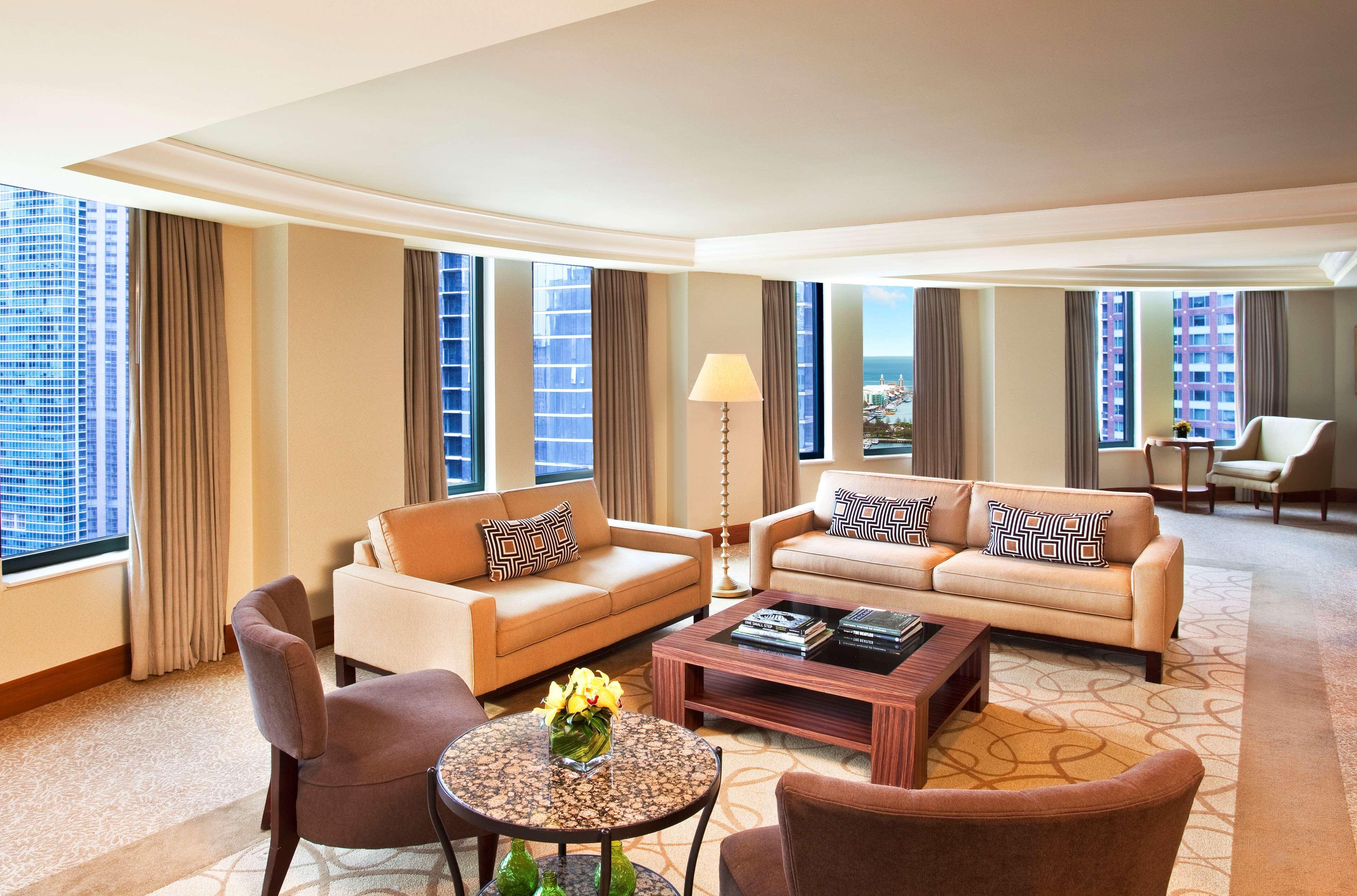Sheraton Grand Chicago Riverwalk Eksteriør bilde